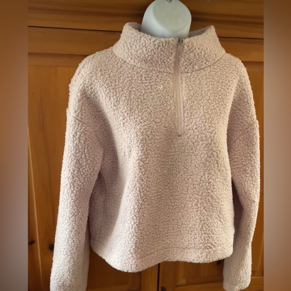 Pink Fleece Sweater ππ©· - Picture 11 of 12